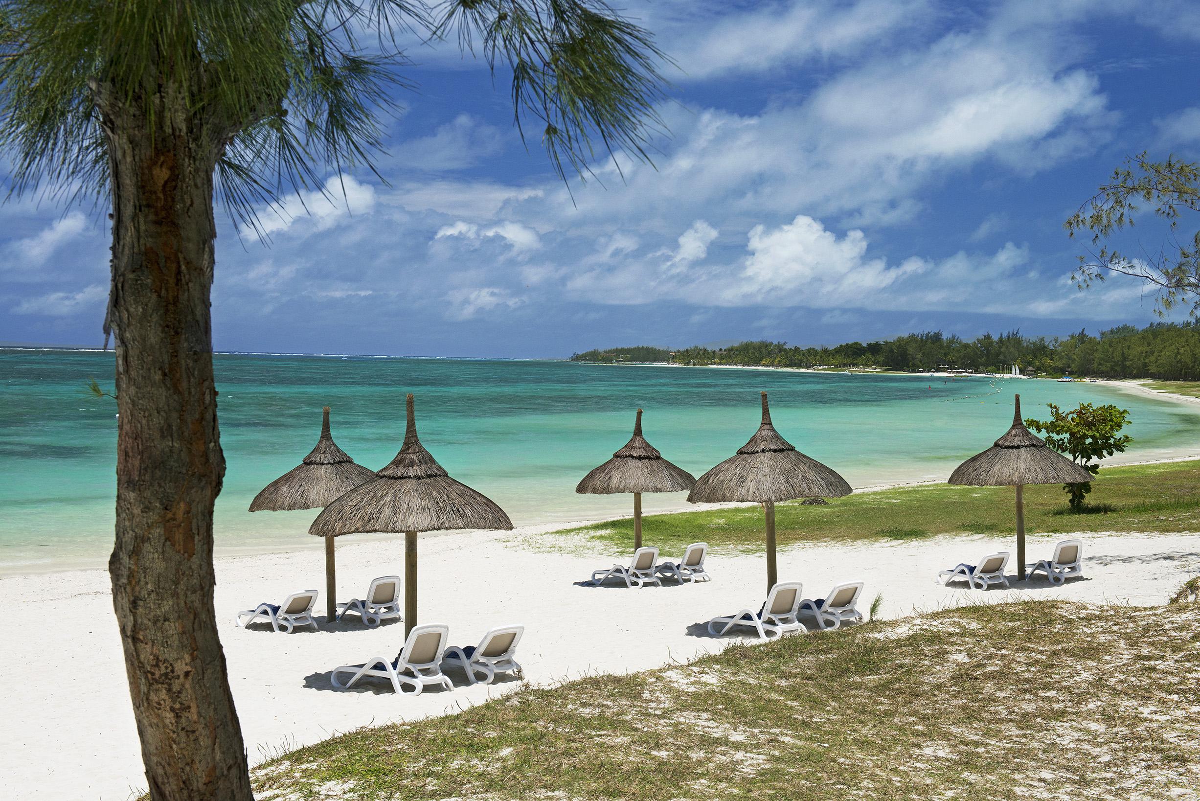 Sunrise Attitude (Adults Only) Hotel Belle Mare Exterior photo