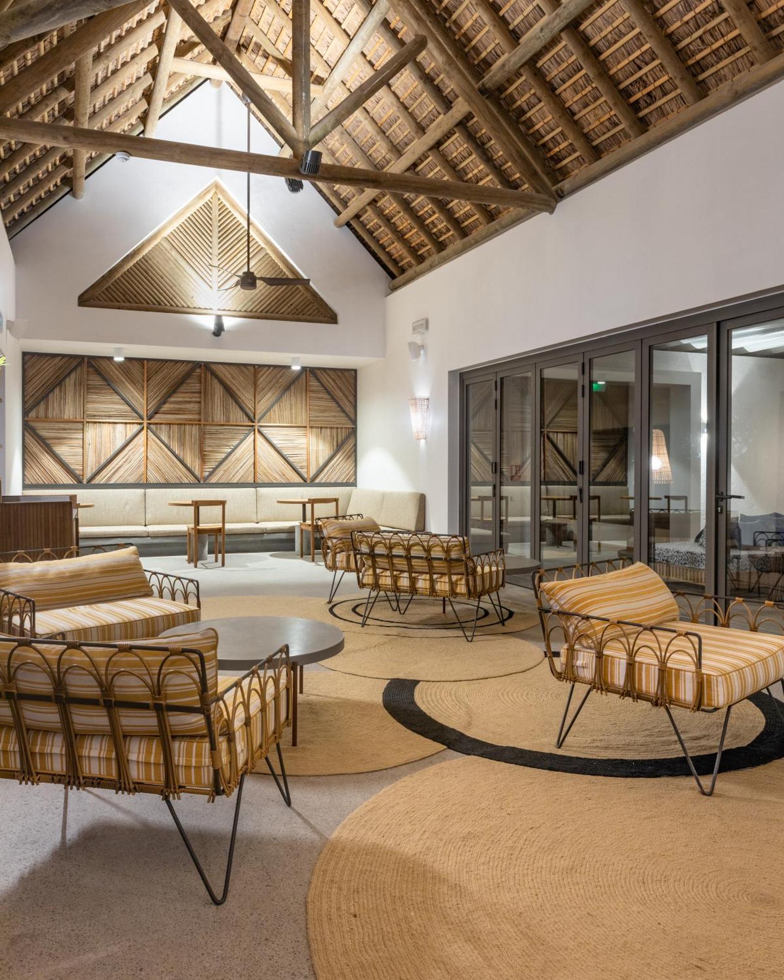 Sunrise Attitude (Adults Only) Hotel Belle Mare Exterior photo